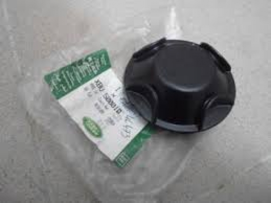 Image of XBV500010, a 'BULB COVER - HEADLAMP MAIN BEAM - FREELANDER 1' part