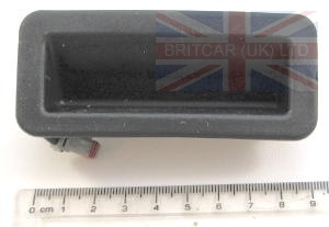 Image of YUZ500020, a 'MICRO SWITCH ASSY TAILGATE - RANGE ROVER SPORT' part