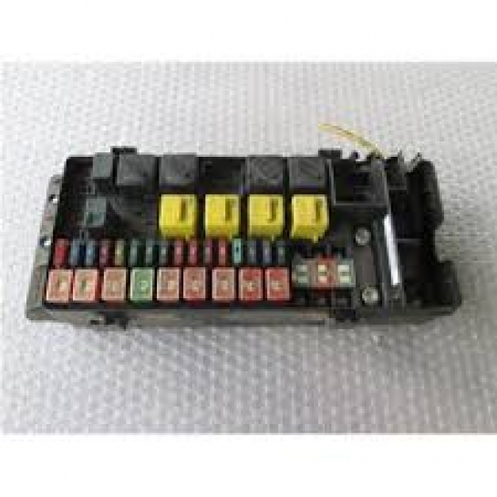 Image of YQE103800, a 'BOX ASSY - FUSE' part