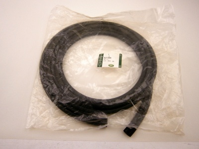 Image of ALR8364, a 'HARD TOP REAR SIDE + QUARTER WEATHER STRIP DEFENDER' part