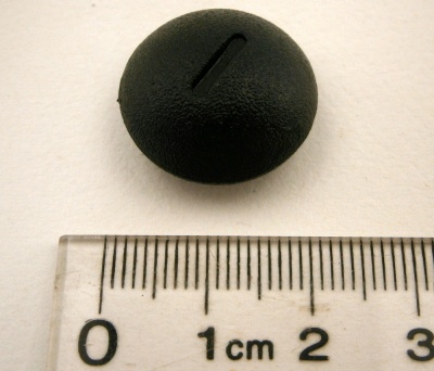 Image of DYH101090, a 'OUTER BODY TRIM FINISHER DISCOVERY 2' part