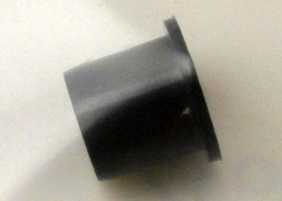 Image of DZB3942, a 'BLANKING PLUG HEAD RESTRAINT DISCOVERY 2' part