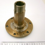 STUB AXLE REAR RRC >1985