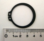 CIRCLIP FOR YOKE LT77 GEARBOX - DEFENDER 