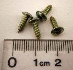 SCREW FIXING HI LEVEL STOP LAMP P38 RANGE ROVER