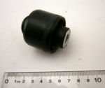 FRONT DIFFERENTIAL INSULATOR - DISCOVERY 3 + 4 - RANGE ROVER SPORT
