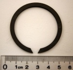 SNAP RING - OUTPUT SHAFT MT 82 GEARBOX DEFENDER 2007 ON