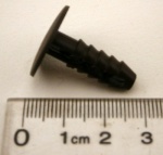 CARPET FASTNER BRUSHWOOD DEFENDER - RANGE ROVER CLASSIC