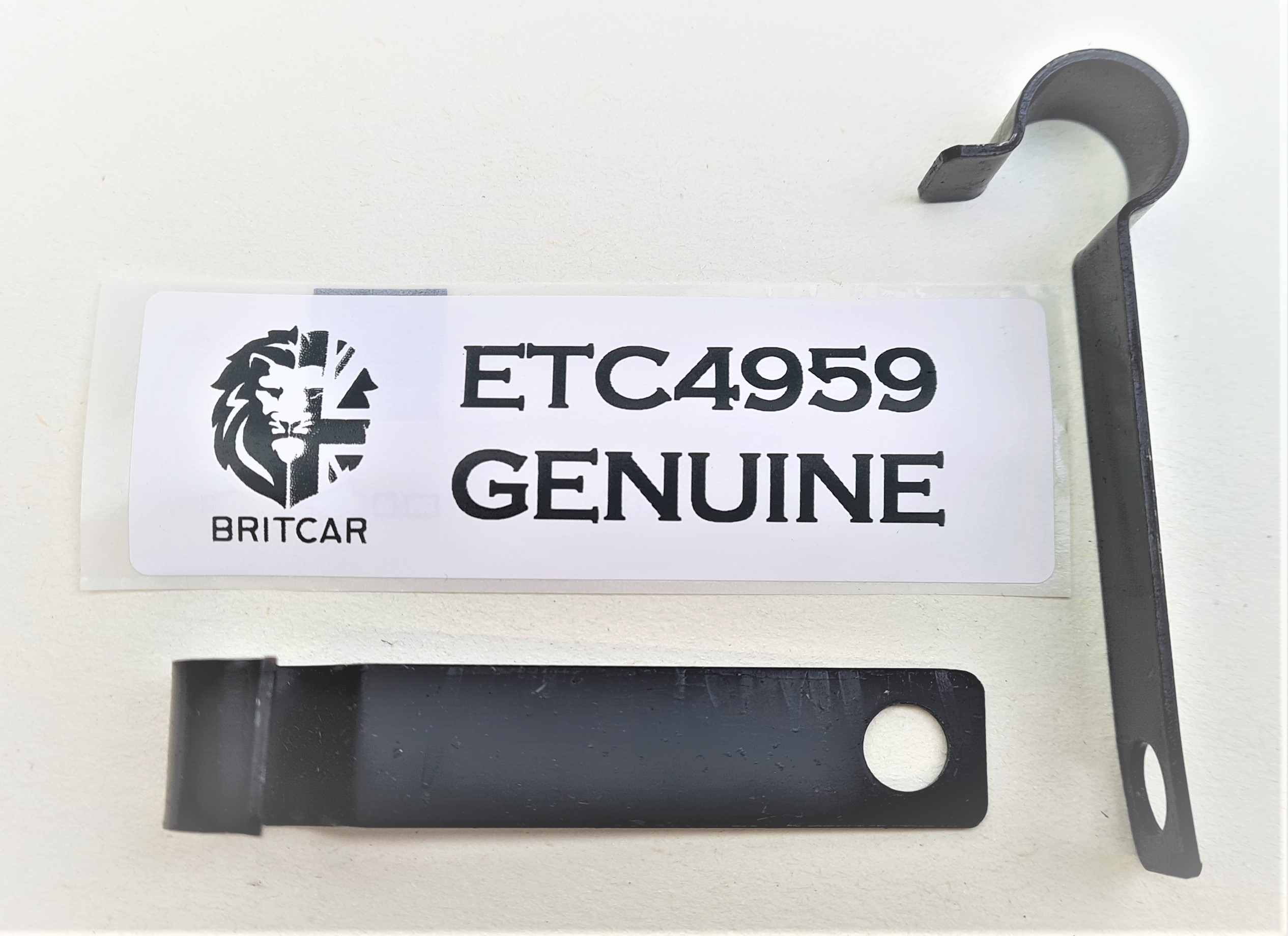 CARBURETTER BREATHER PIPE CLIP - 2.5 PETROL - DEFENDER