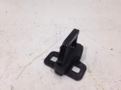 STRIKER LATCH - UPPER TAILGATE - DISCOVERY 3 & 4