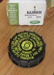 CAP - BRAKE SYSTEM RESERVOIR PLAIN - RIGHT HAND DRIVE FREELANDER 1 FROM VIN 1A000001