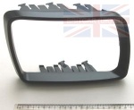MIRROR GLASS RETAINING COVER RIGHT HAND L322 RANGE ROVER