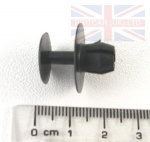 PLASTIC TRIM RIVET - RANGE ROVER CLASSIC - DISCOVERY 2