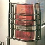 PAIR OF REAR WING FIXED LAMP GUARDS KIT - DISCOVERY 1